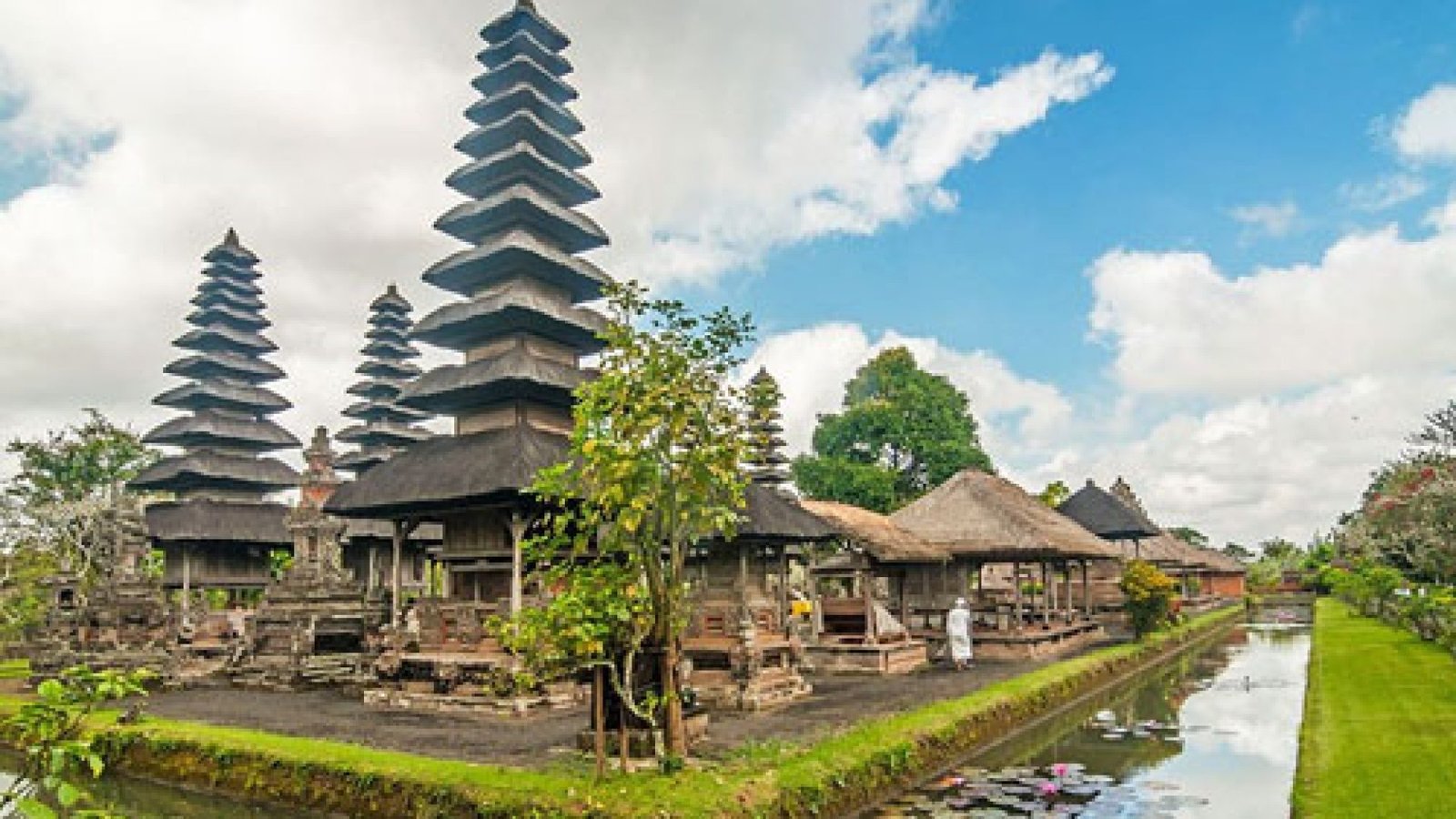 Taman Ayun Temple